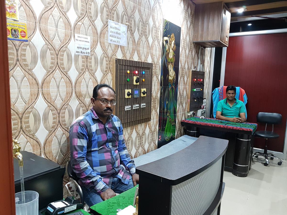 Nanda Hotel Hanumangarh Bagian luar foto